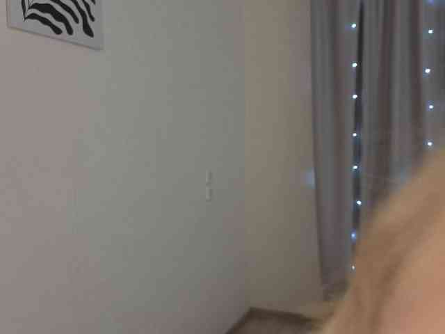 YourLittleBong webcam
