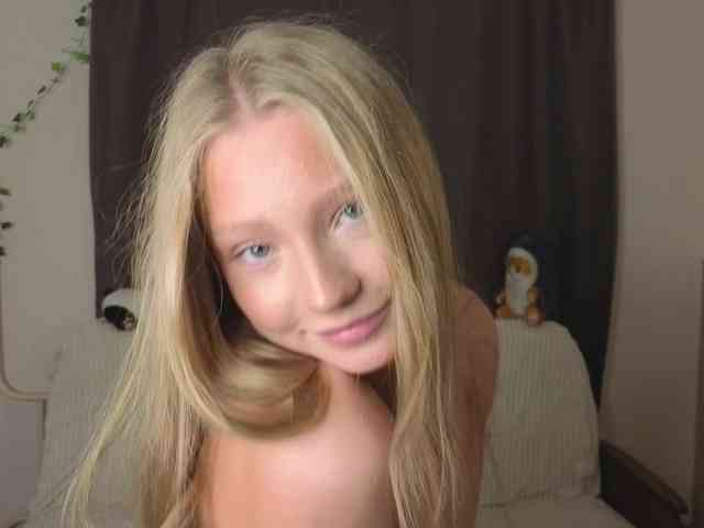 YourLittleBong webcam