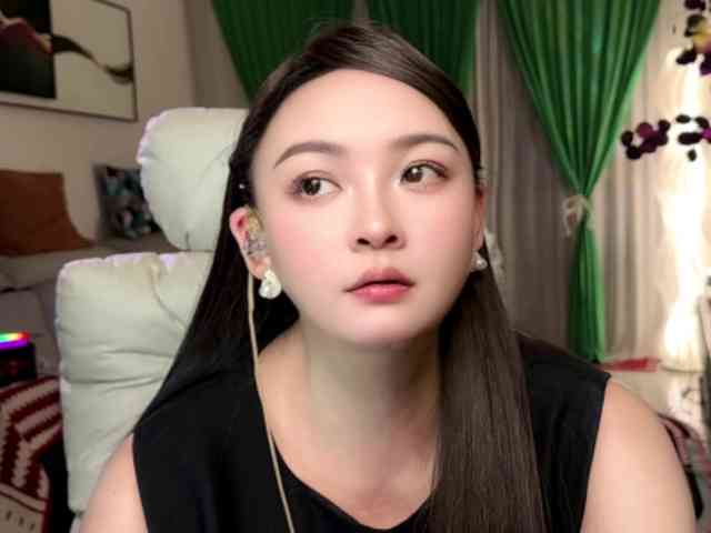 AnniBB webcam