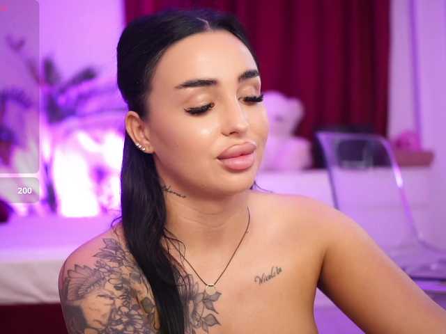 EvaXMoon live cam on BongaCams