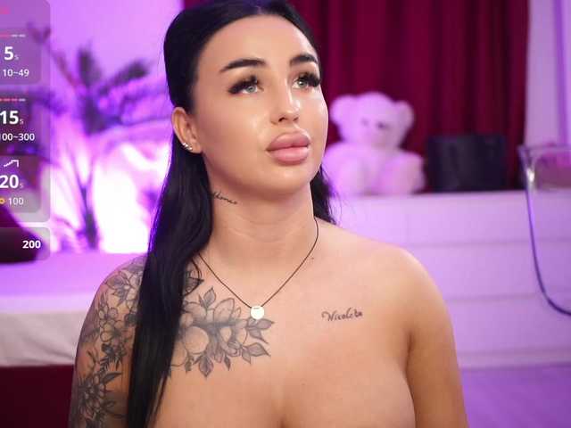 EvaXMoon live cam on BongaCams