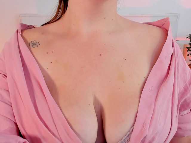 Glubokaya-Glotka2000 live cam on BongaCams