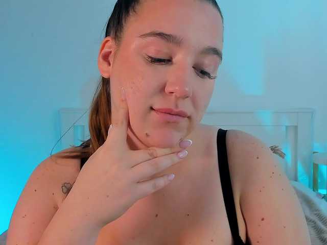 Glubokaya-Glotka2000 live cam on BongaCams