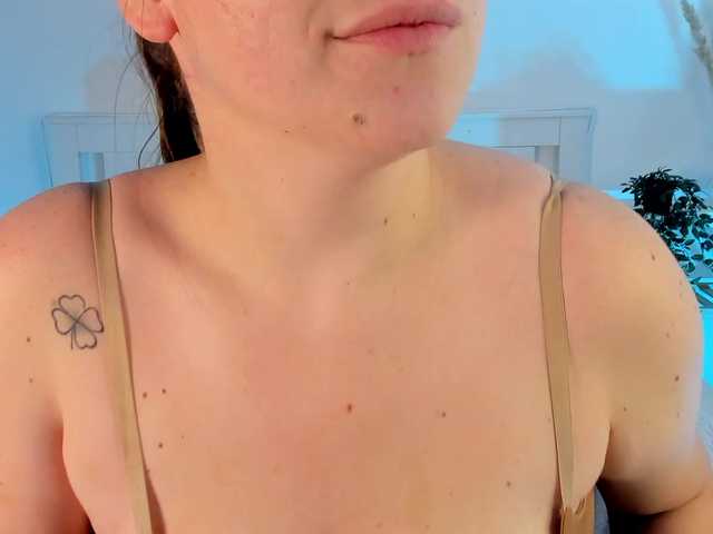 Glubokaya-Glotka2000 live cam on BongaCams