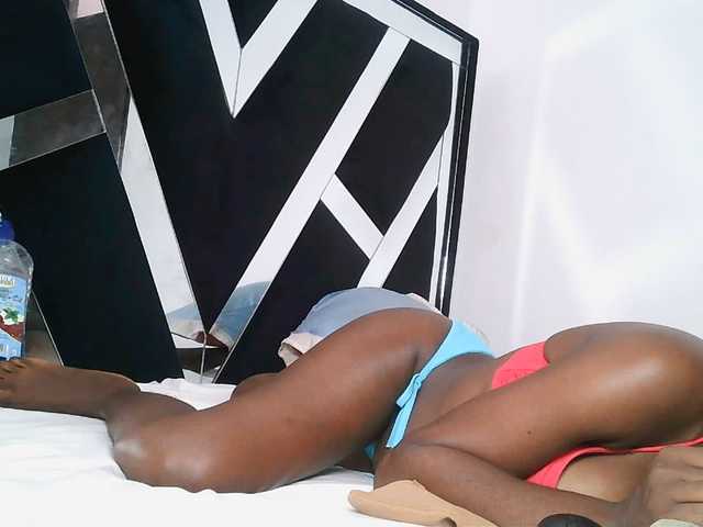 SexxyCamilla live cam on BongaCams