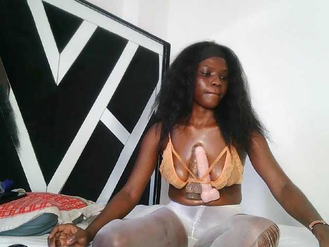 SexxyCamilla live cam on BongaCams