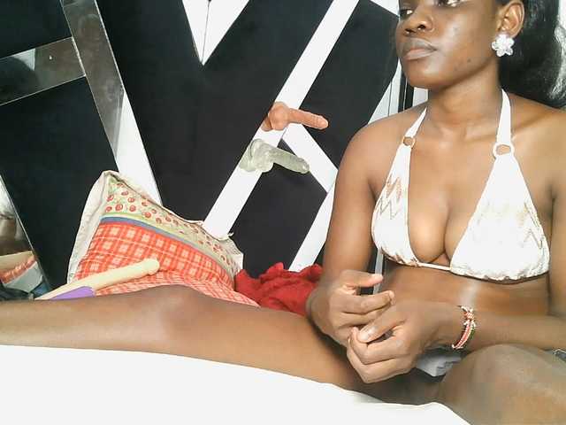 SexxyCamilla live cam on BongaCams