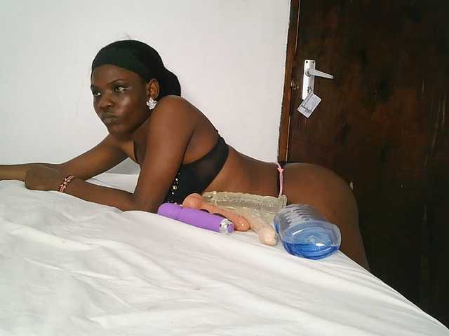 SexxyCamilla live cam on BongaCams