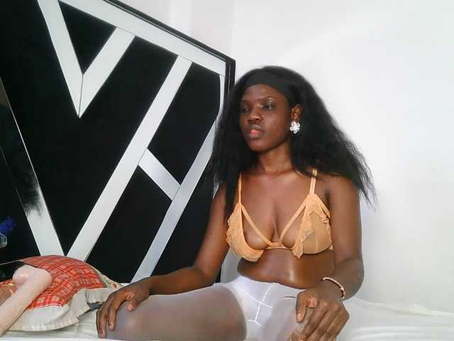 SexxyCamilla live cam on BongaCams