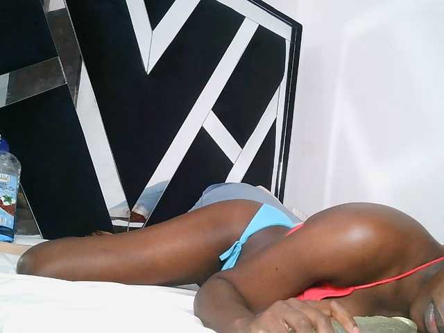 SexxyCamilla live cam on BongaCams