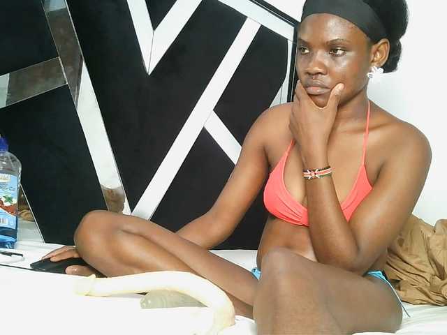 SexxyCamilla live cam on BongaCams