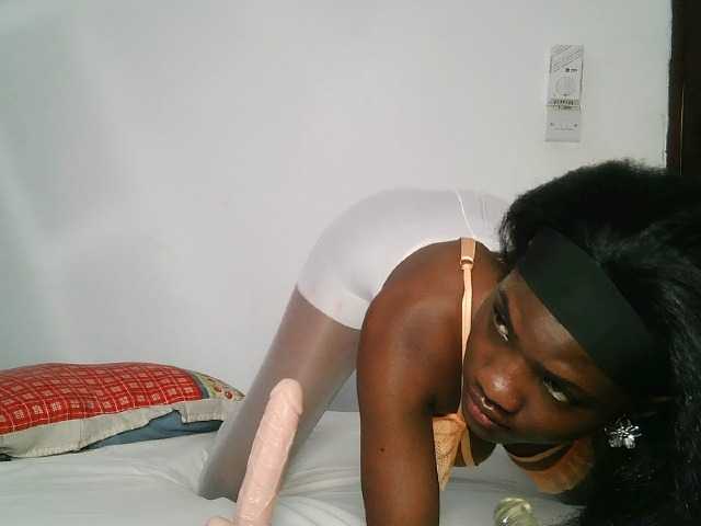 SexxyCamilla live cam on BongaCams