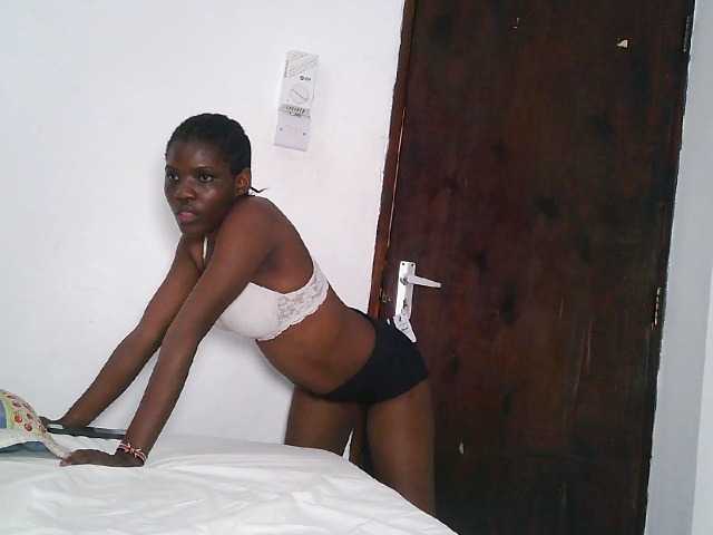 SexxyCamilla live cam on BongaCams