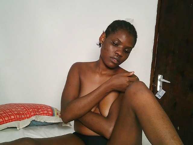 SexxyCamilla live cam on BongaCams