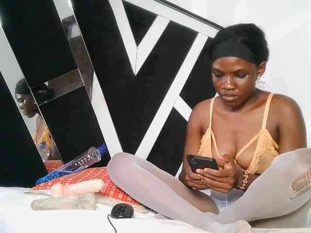SexxyCamilla webcam