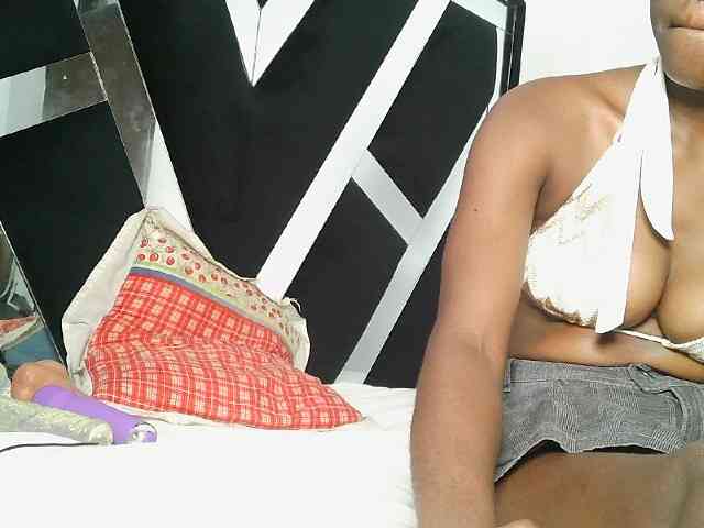 SexxyCamilla webcam