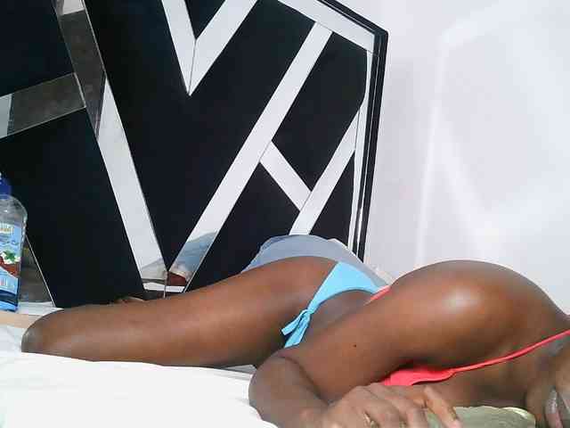SexxyCamilla webcam