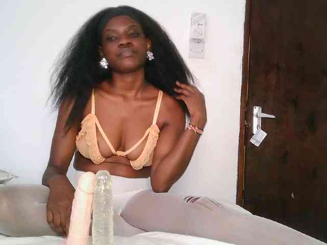 SexxyCamilla webcam