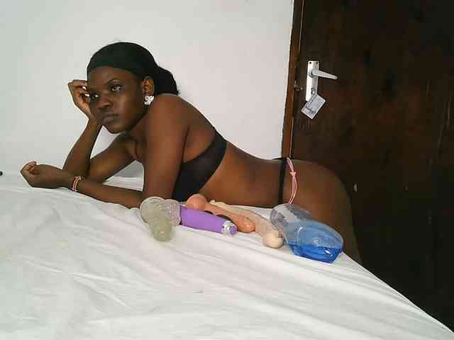 Model: SexxyCamilla