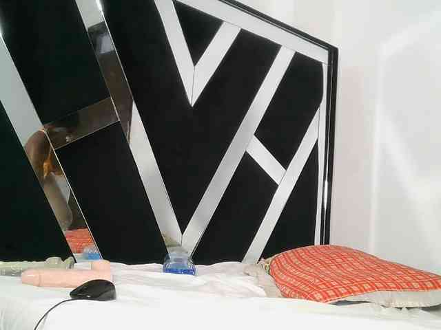 SexxyCamilla webcam