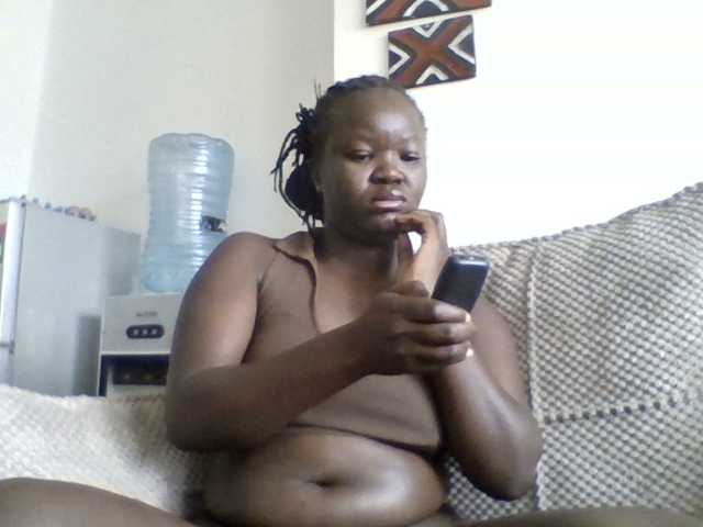 coco-curves live webcam show