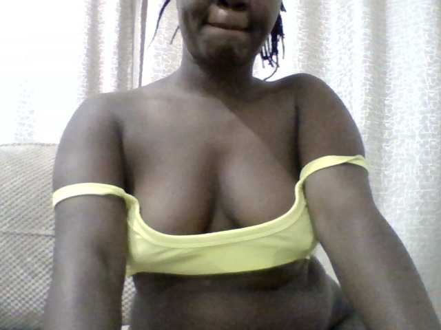 coco-curves live cam on BongaCams