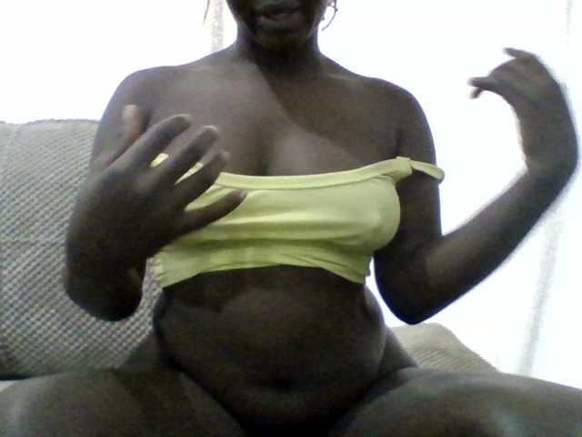 coco-curves live cam on BongaCams
