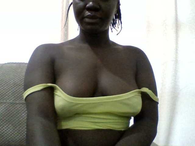 coco-curves live cam on BongaCams