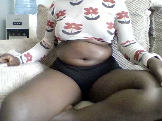 coco-curves live webcam show
