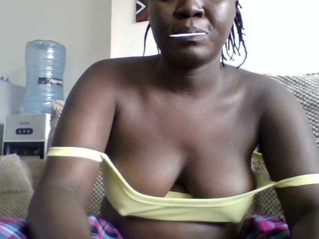 coco-curves live cam on BongaCams