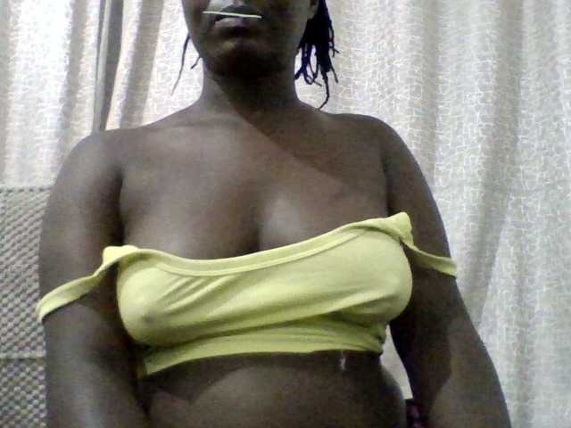coco-curves live cam on BongaCams
