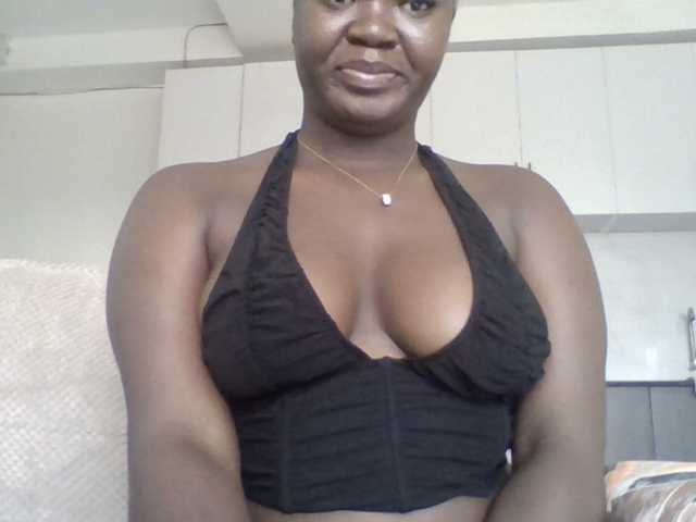 coco-curves live cam on BongaCams
