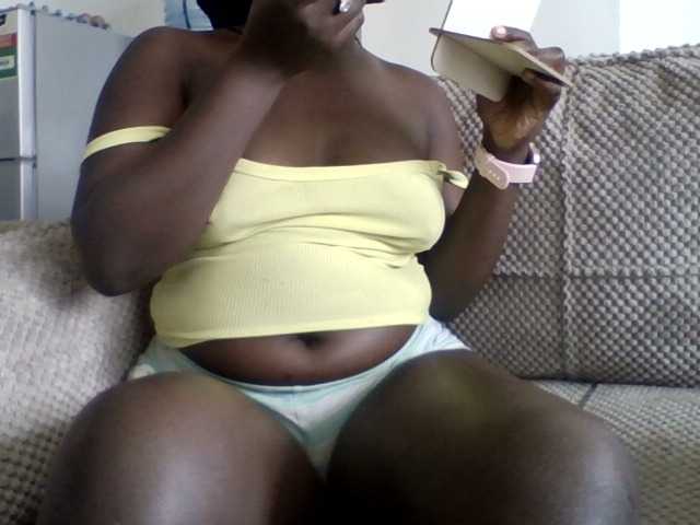 coco-curves live cam on BongaCams