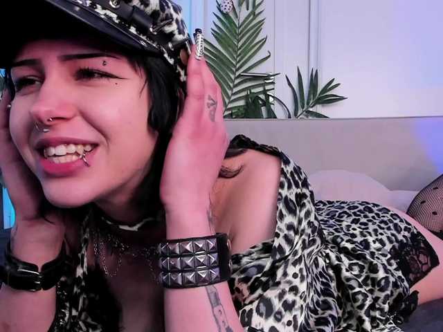 Kristyshae live cam on BongaCams