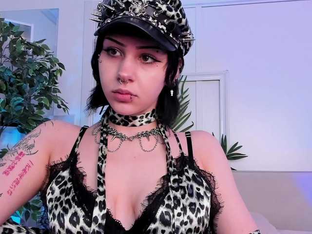 Kristyshae live webcam show