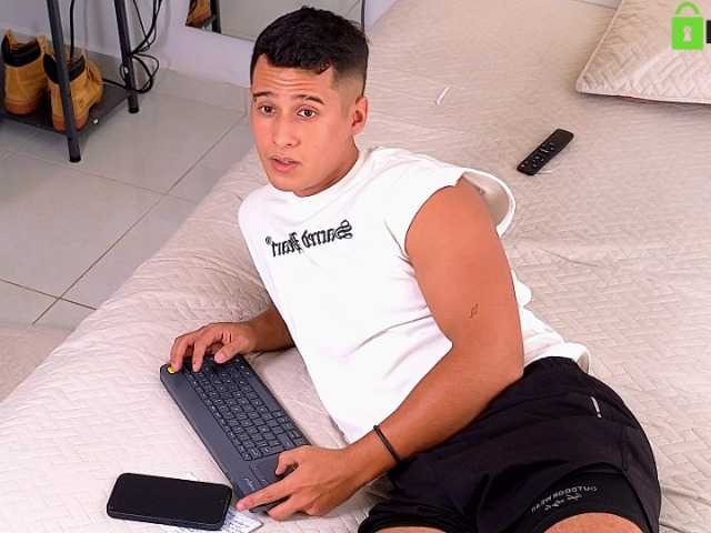 Hot69temptation live cam on BongaCams