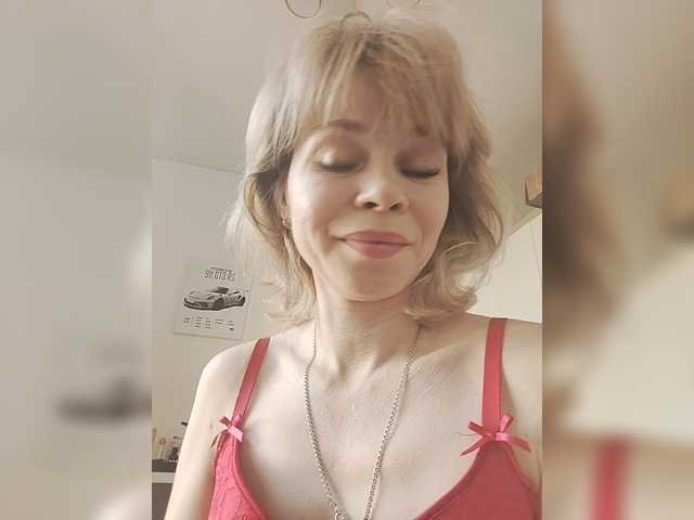 MaryPele live webcam show