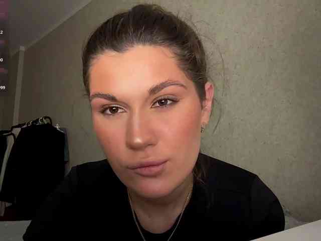 Modella: PenelopeTrolinger