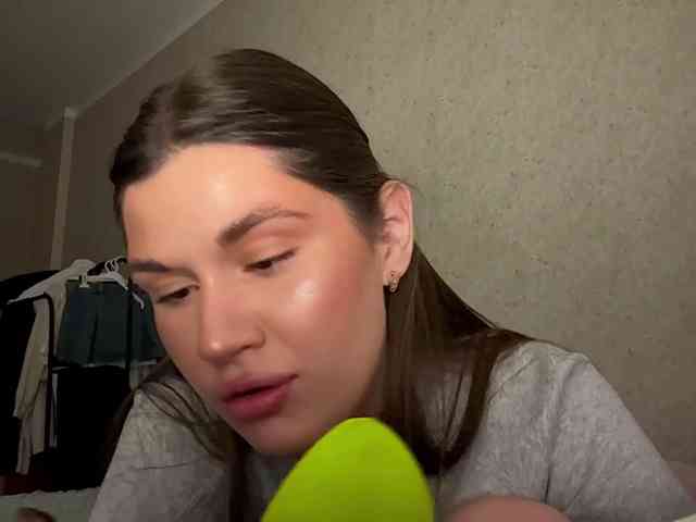 Modella: PenelopeTrolinger