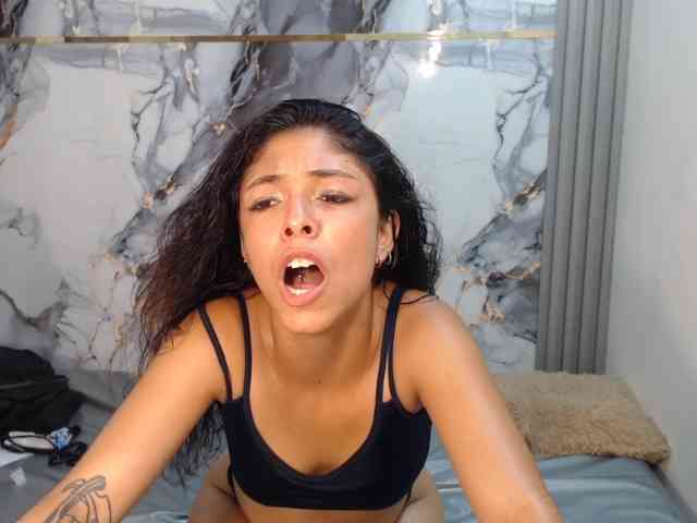 nicolenickx Live Webcam on BongaCams