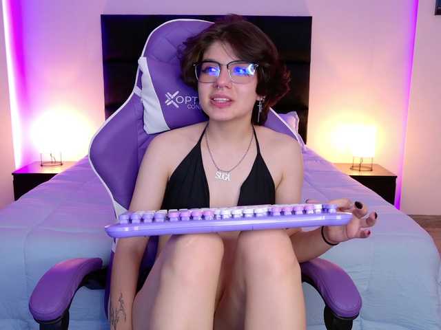 BonnyVel live webcam show