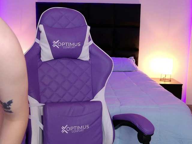 BonnyVel live cam on BongaCams