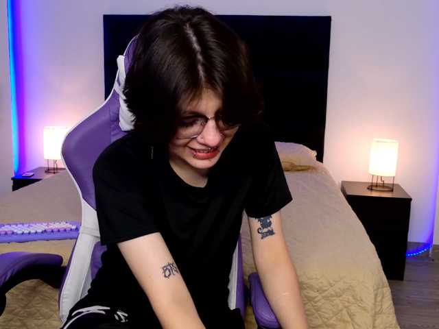 BonnyVel, live now on BongaCams