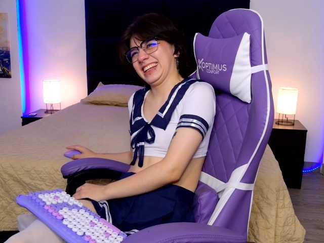 BonnyVel, live now on BongaCams
