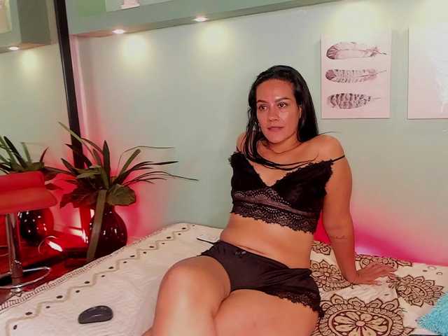 VictoriaSteele live cam on BongaCams