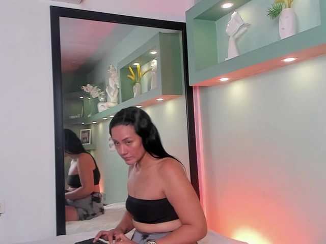 VictoriaSteele live cam on BongaCams