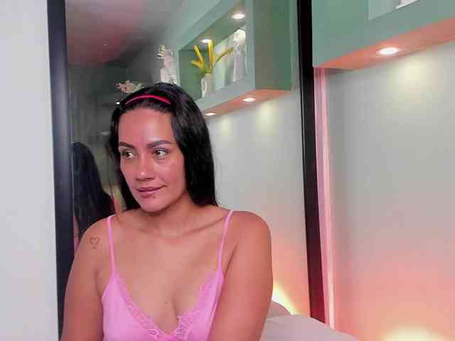 Victoria_Steele webcam