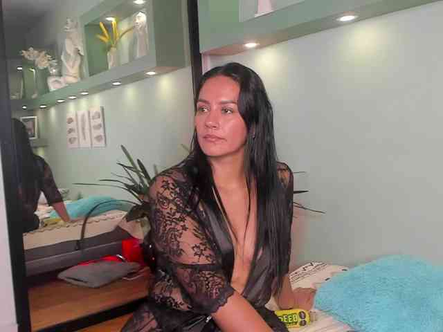 Victoria_Steele webcam