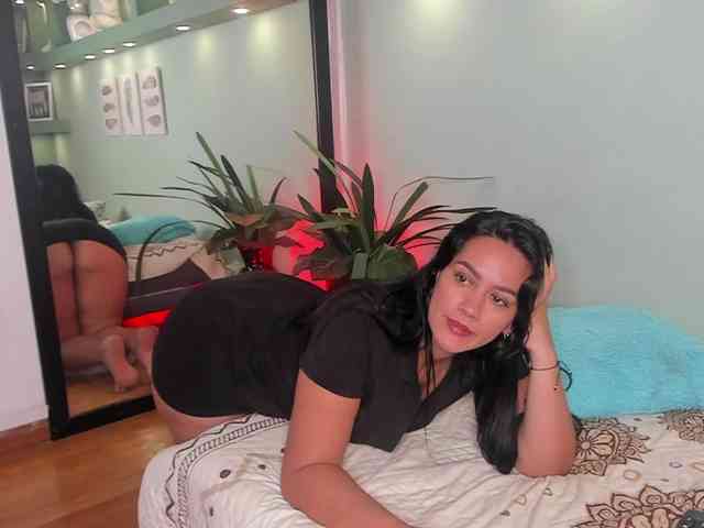 Victoria_Steele webcam