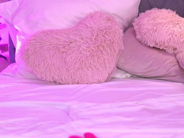 CellineHudson live cam on BongaCams